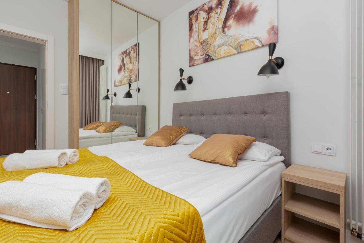 Mennica Residence - City Center Apartments By Noclegi Renters Warsaw Exterior photo